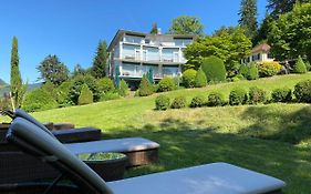 DAS SCHLOSSBERG - Boutique Hotel im Park- Nahe der Therme